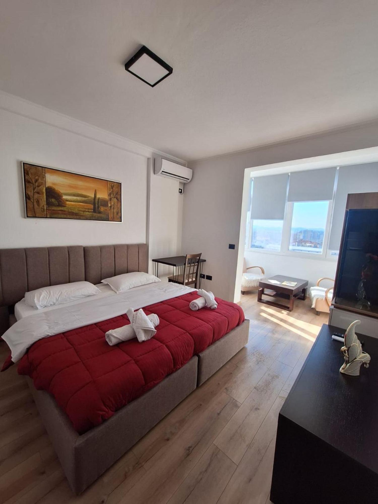 Albania Apartment Near Tirana City Center Double Or Twin Bed المظهر الخارجي الصورة